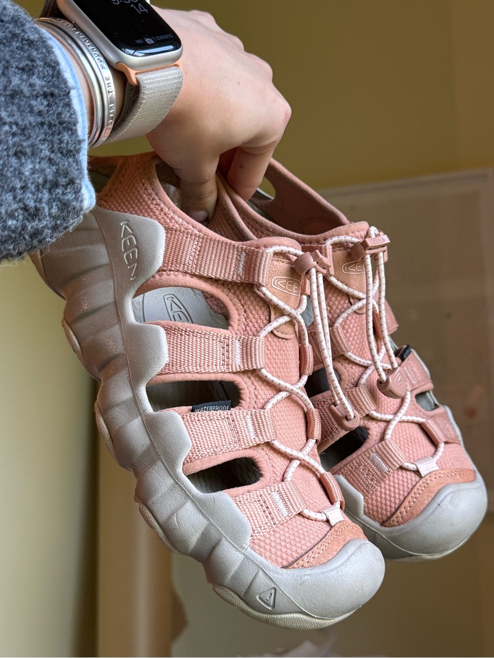 KEEN Women’s Hyperport H2 Sandals in Dusty Pink and Light Gray